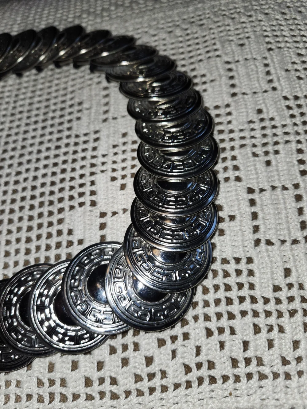 Silver Coin-Link Statement Belt - Women's Stretching Vintage